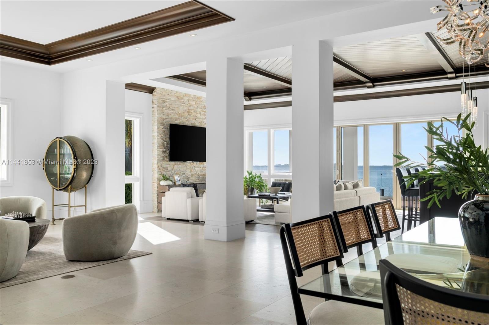 CRYSTAL VIEW - Residential