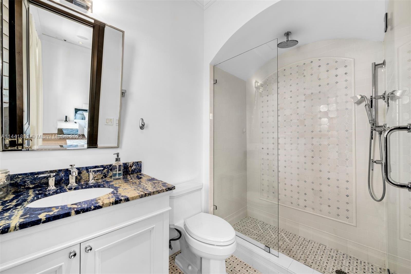 CRYSTAL VIEW - Residential