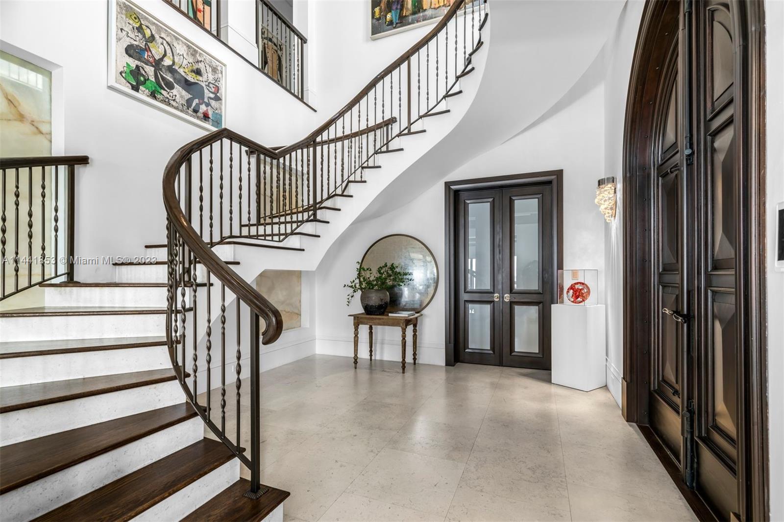 CRYSTAL VIEW - Residential