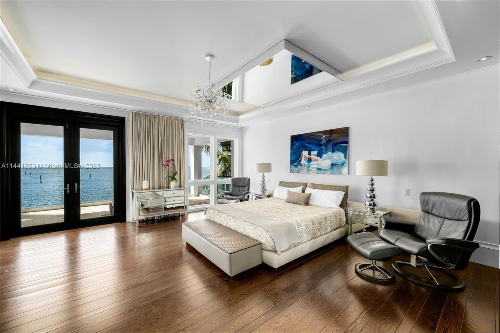 CRYSTAL VIEW - Residential