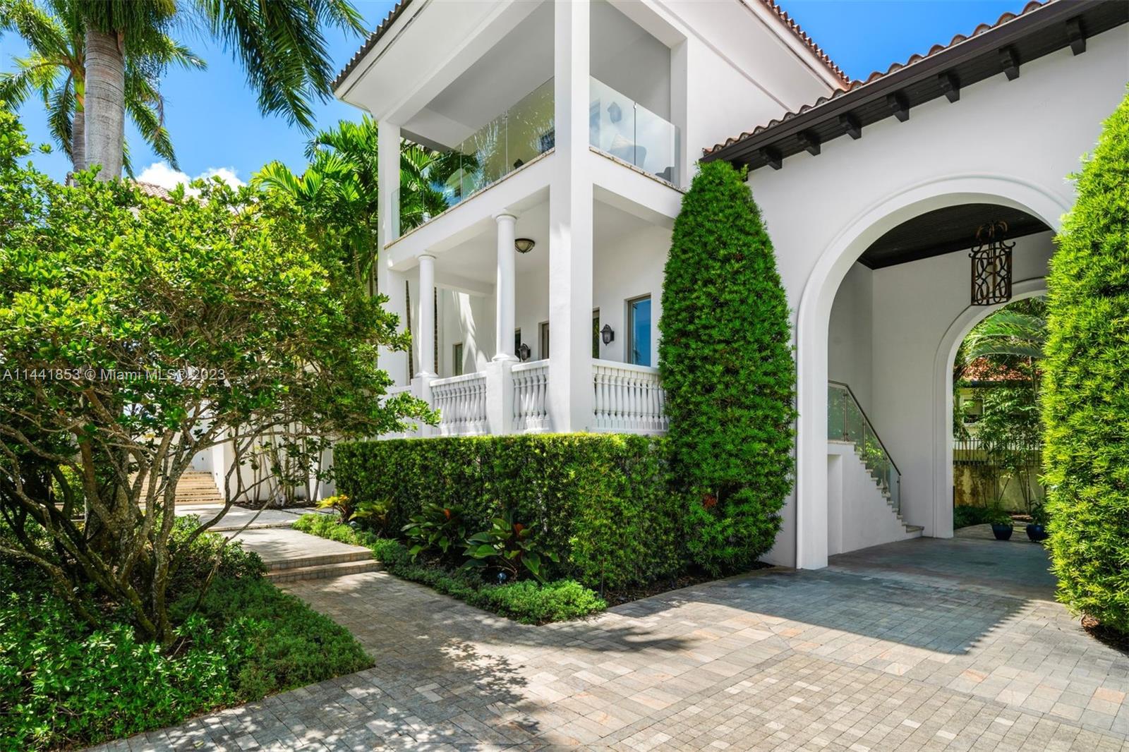 CRYSTAL VIEW - Residential