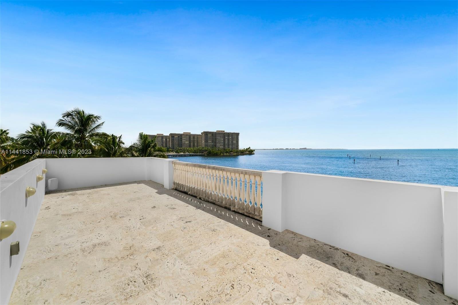 CRYSTAL VIEW - Residential