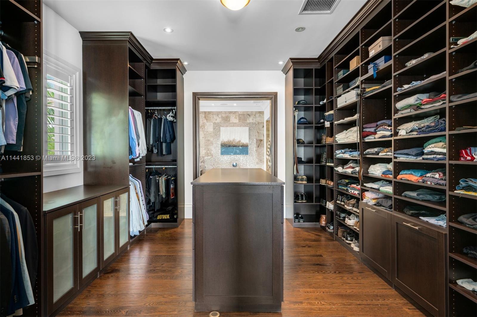 CRYSTAL VIEW - Residential