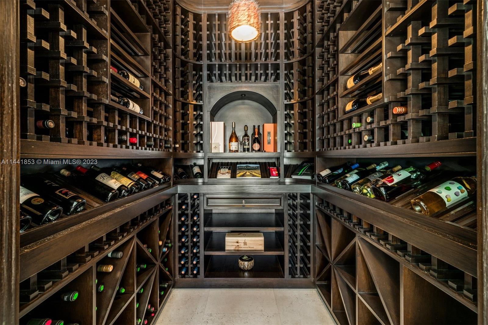 CRYSTAL VIEW - Residential