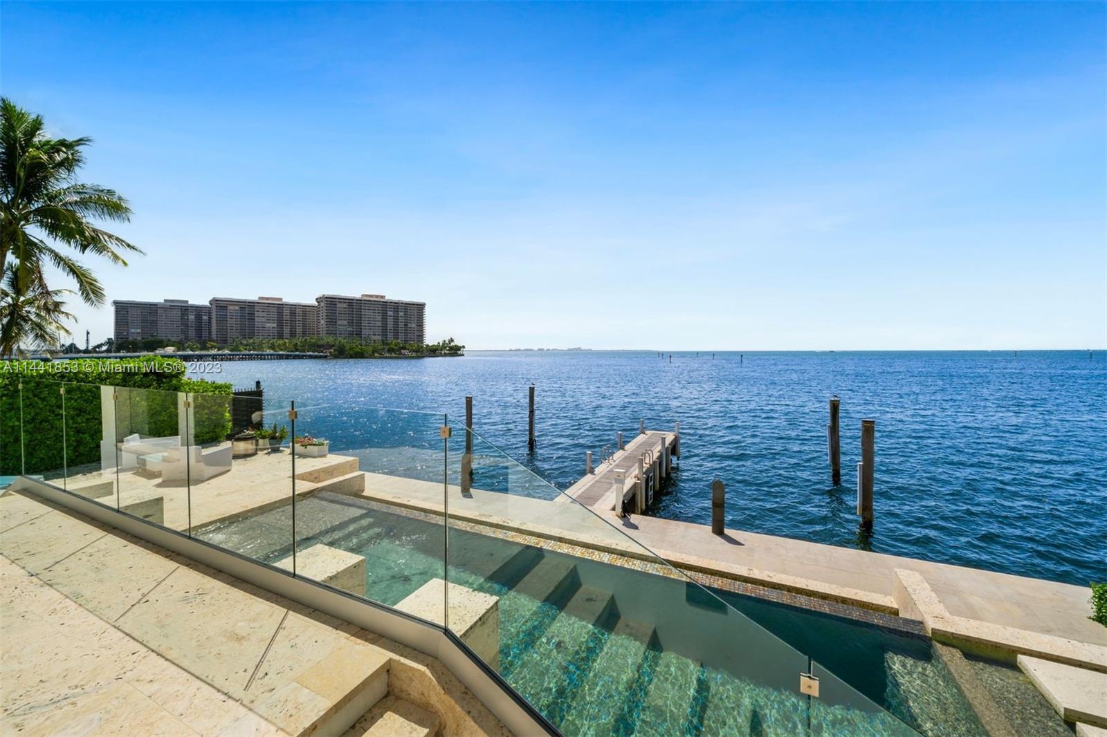 CRYSTAL VIEW - Residential