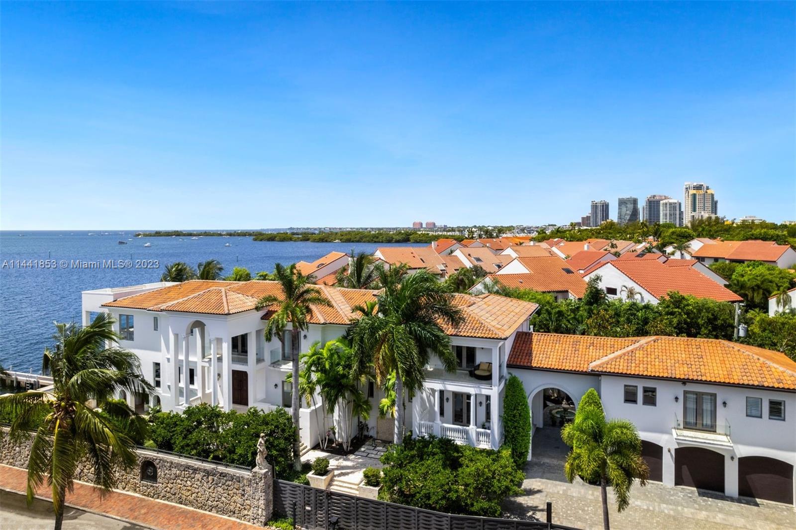 CRYSTAL VIEW - Residential