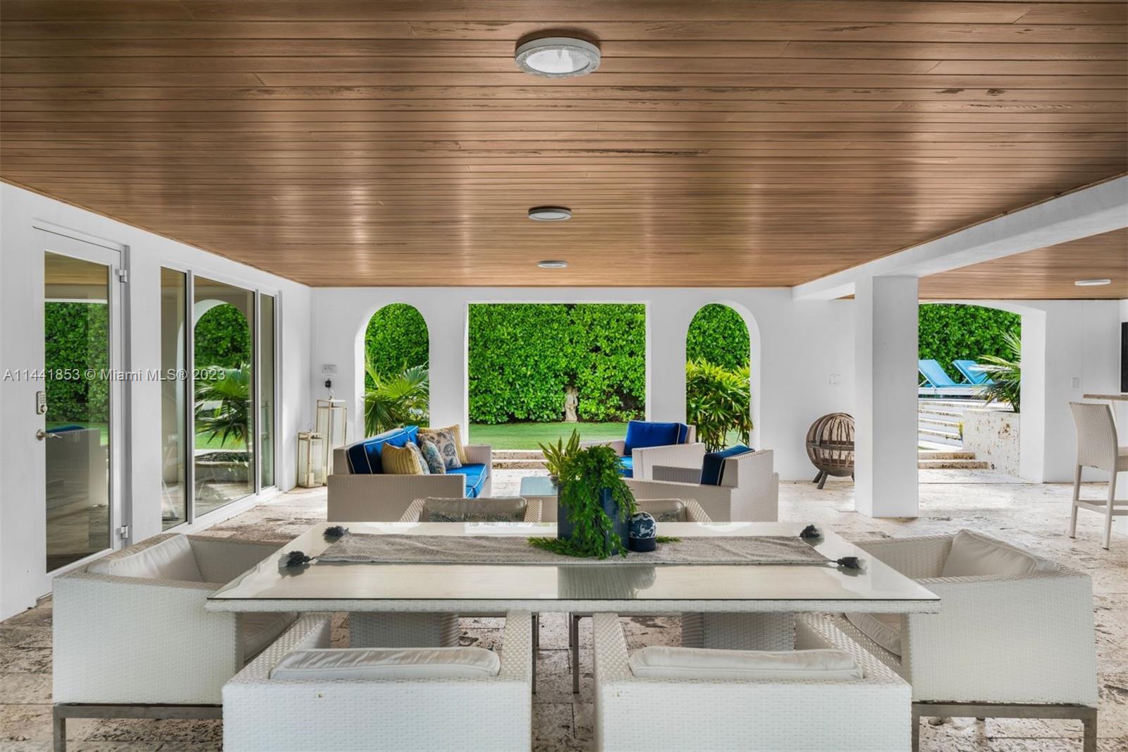 CRYSTAL VIEW - Residential