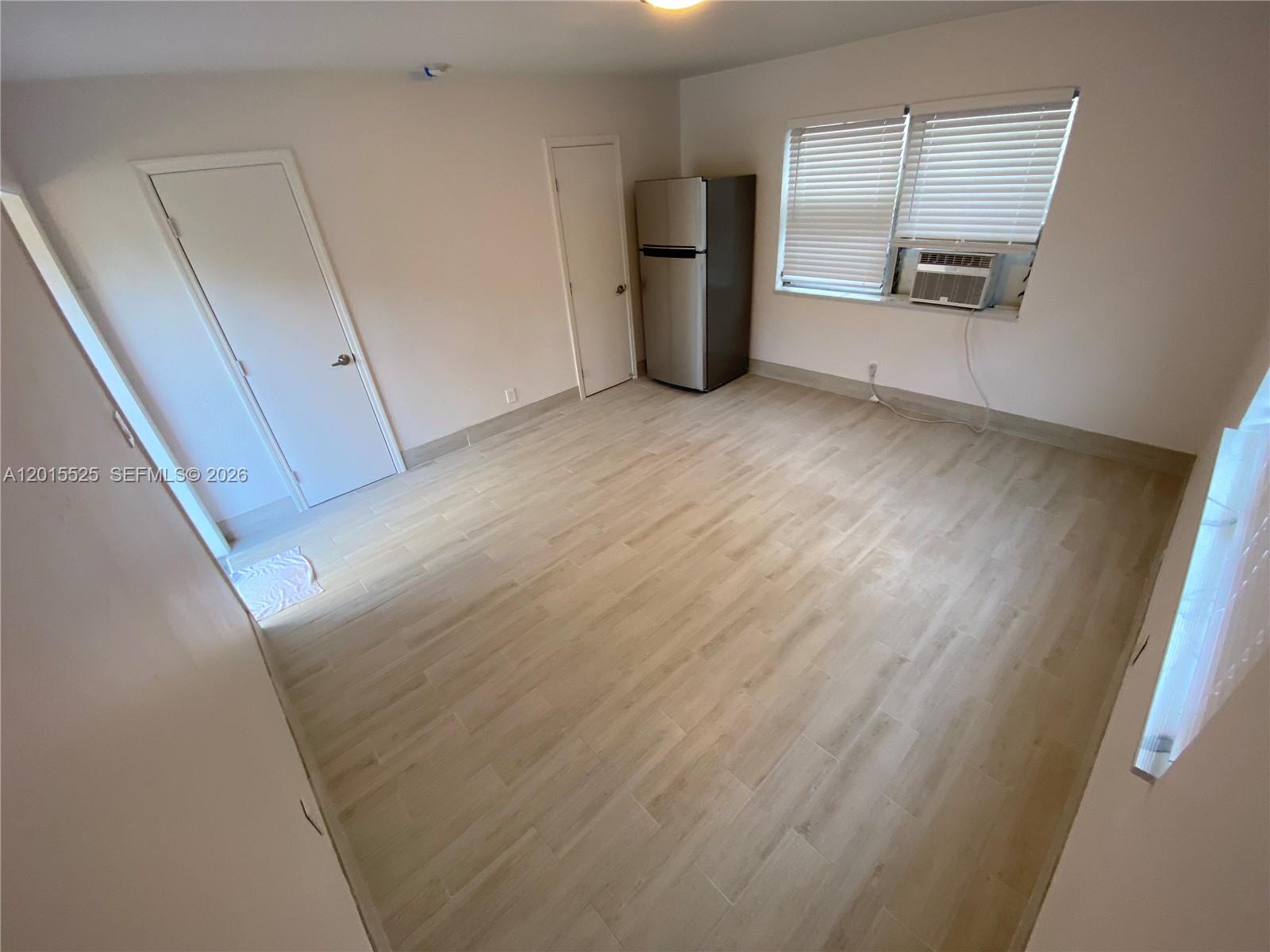 HOLLYWOOD HOMESITES REV P - Residential Lease