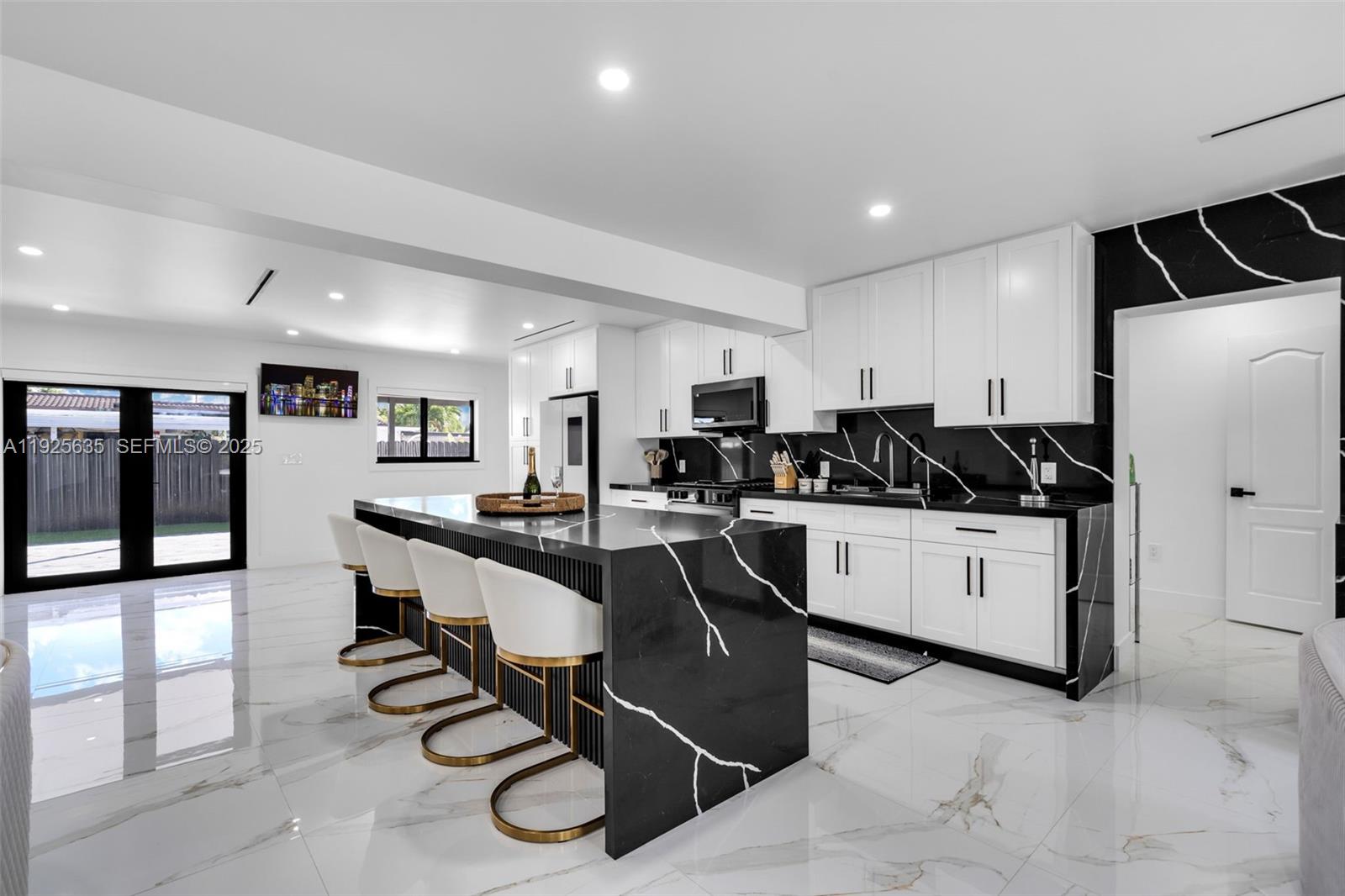 MEADOWS PARK - Residential Lease