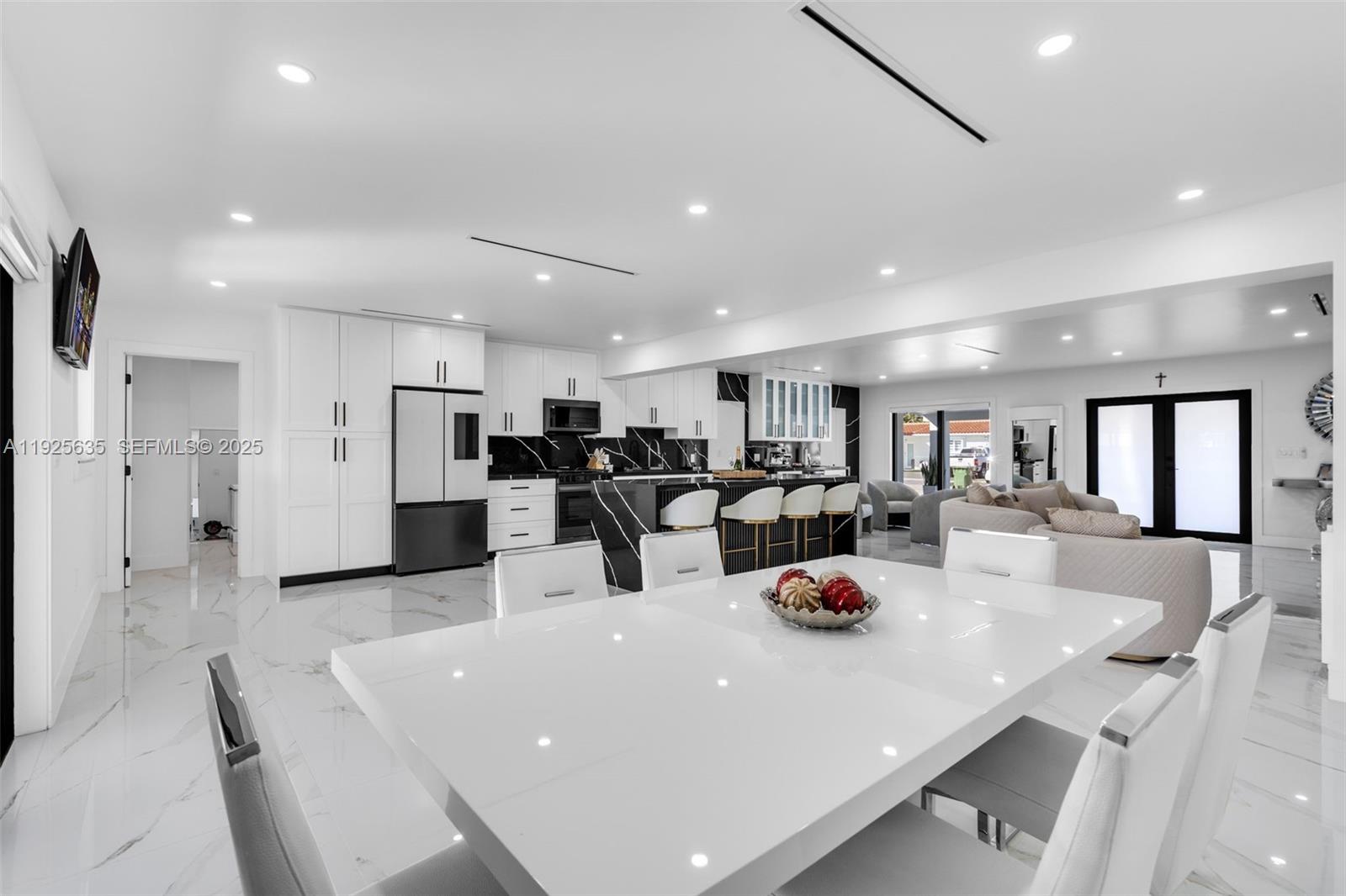 MEADOWS PARK - Residential Lease