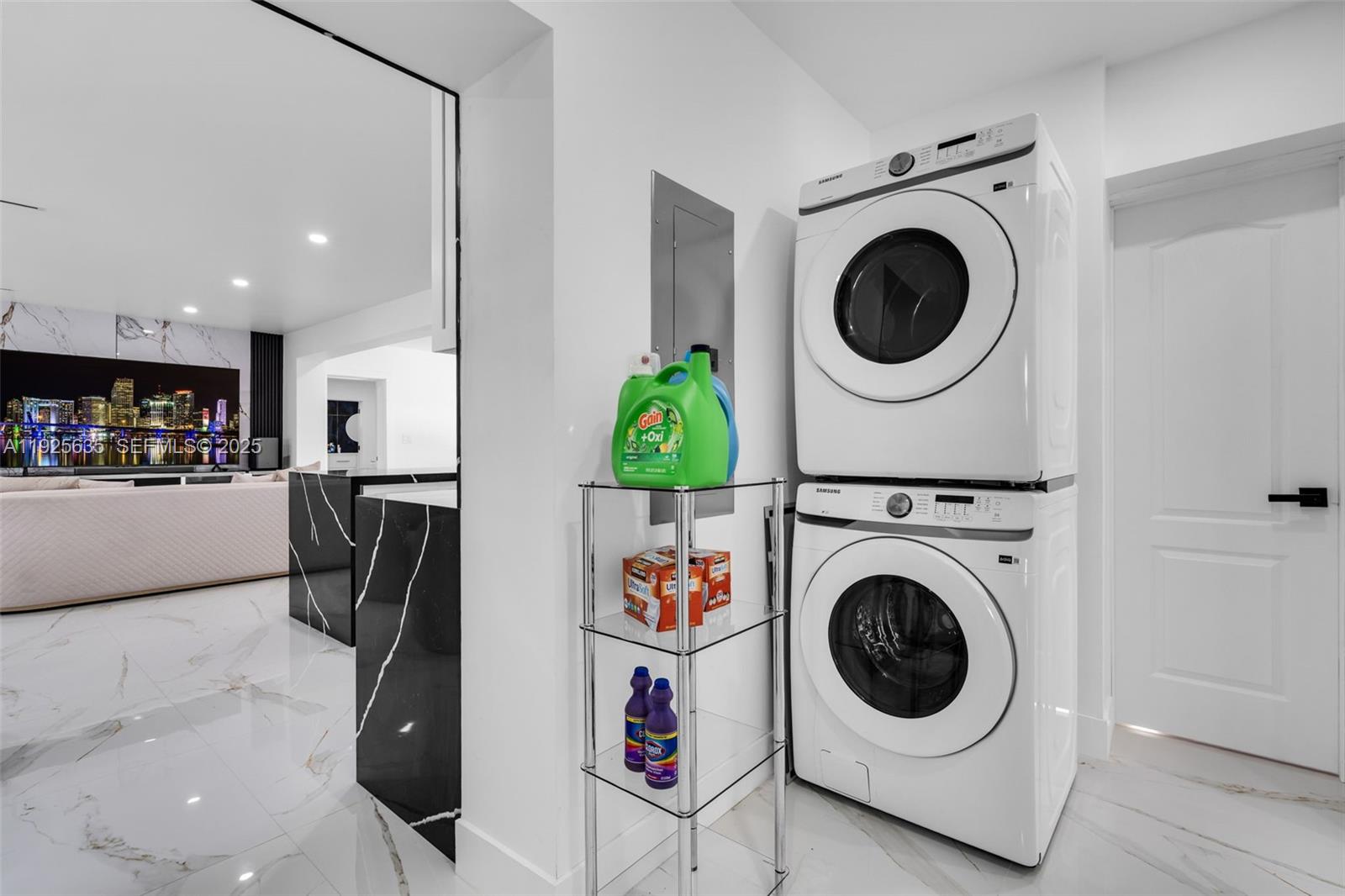 MEADOWS PARK - Residential Lease