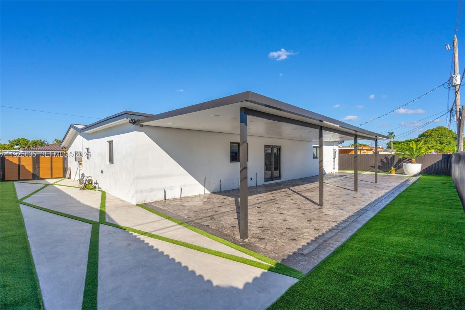 MEADOWS PARK - Residential Lease