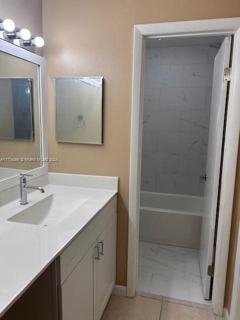 LAKESHORE CONDO 10 - Residential