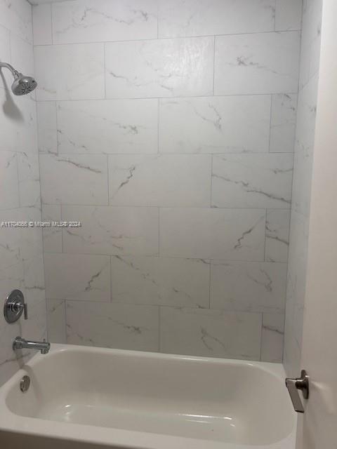 LAKESHORE CONDO 10 - Residential