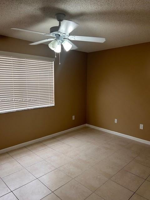 LAKESHORE CONDO 10 - Residential
