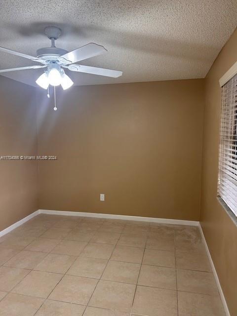 LAKESHORE CONDO 10 - Residential