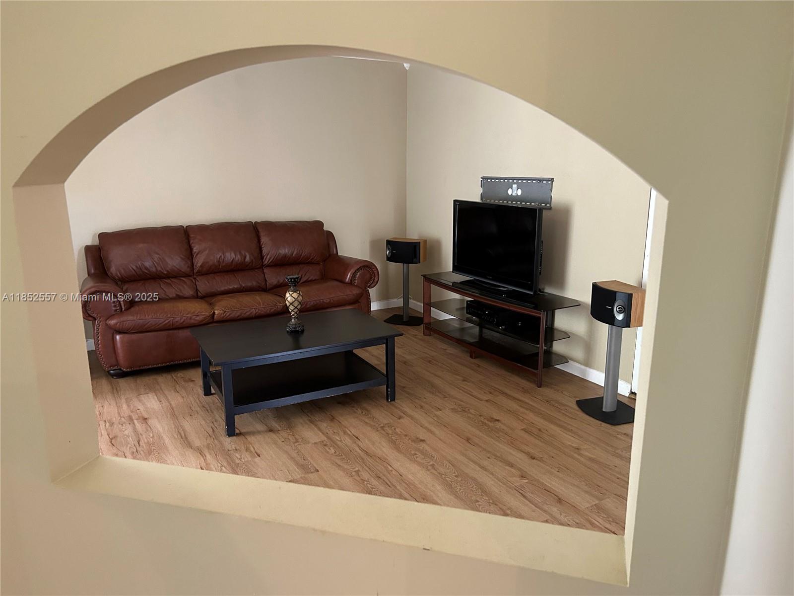 PLANTATION CLUB B CONDO - Residential