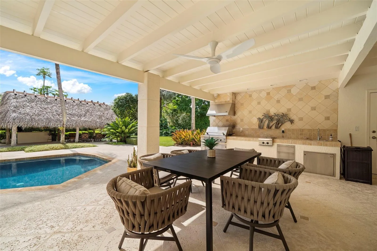 Pinecrest, Florida 33156, United States, 6 Bedrooms Bedrooms, ,7 BathroomsBathrooms,Residential,Active,223821