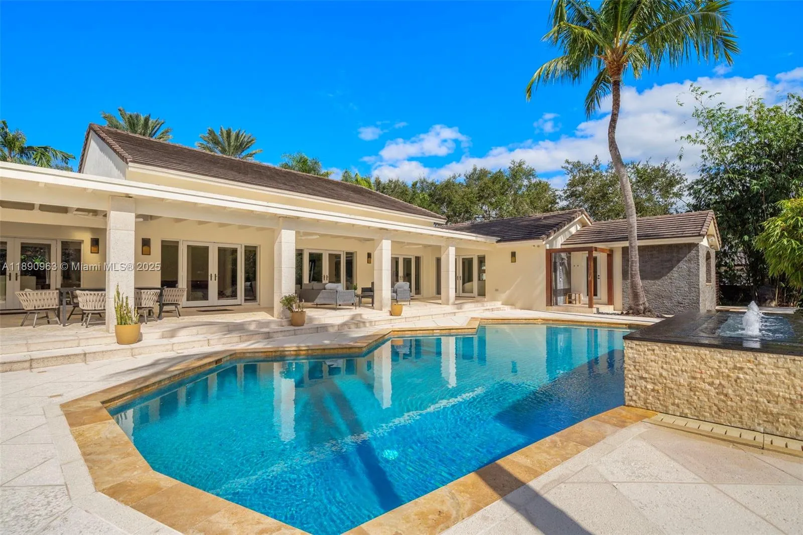 Pinecrest, Florida 33156, United States, 6 Bedrooms Bedrooms, ,7 BathroomsBathrooms,Residential,Active,223821