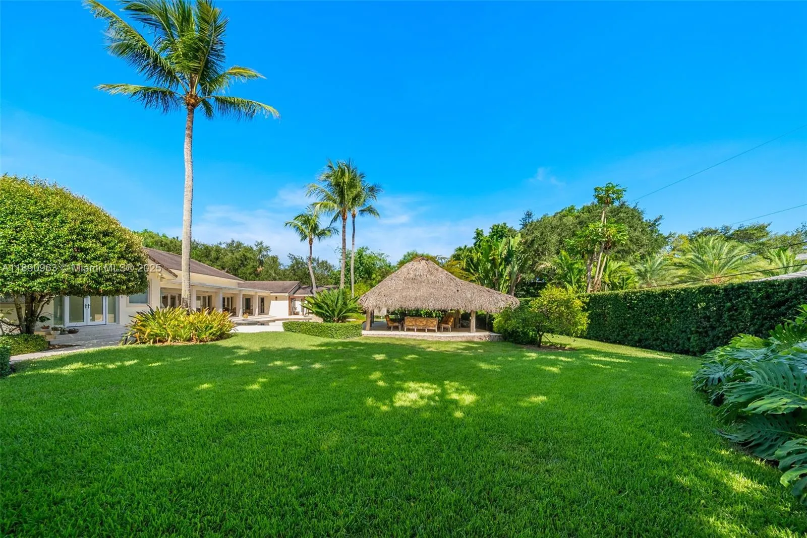 Pinecrest, Florida 33156, United States, 6 Bedrooms Bedrooms, ,7 BathroomsBathrooms,Residential,Active,223821