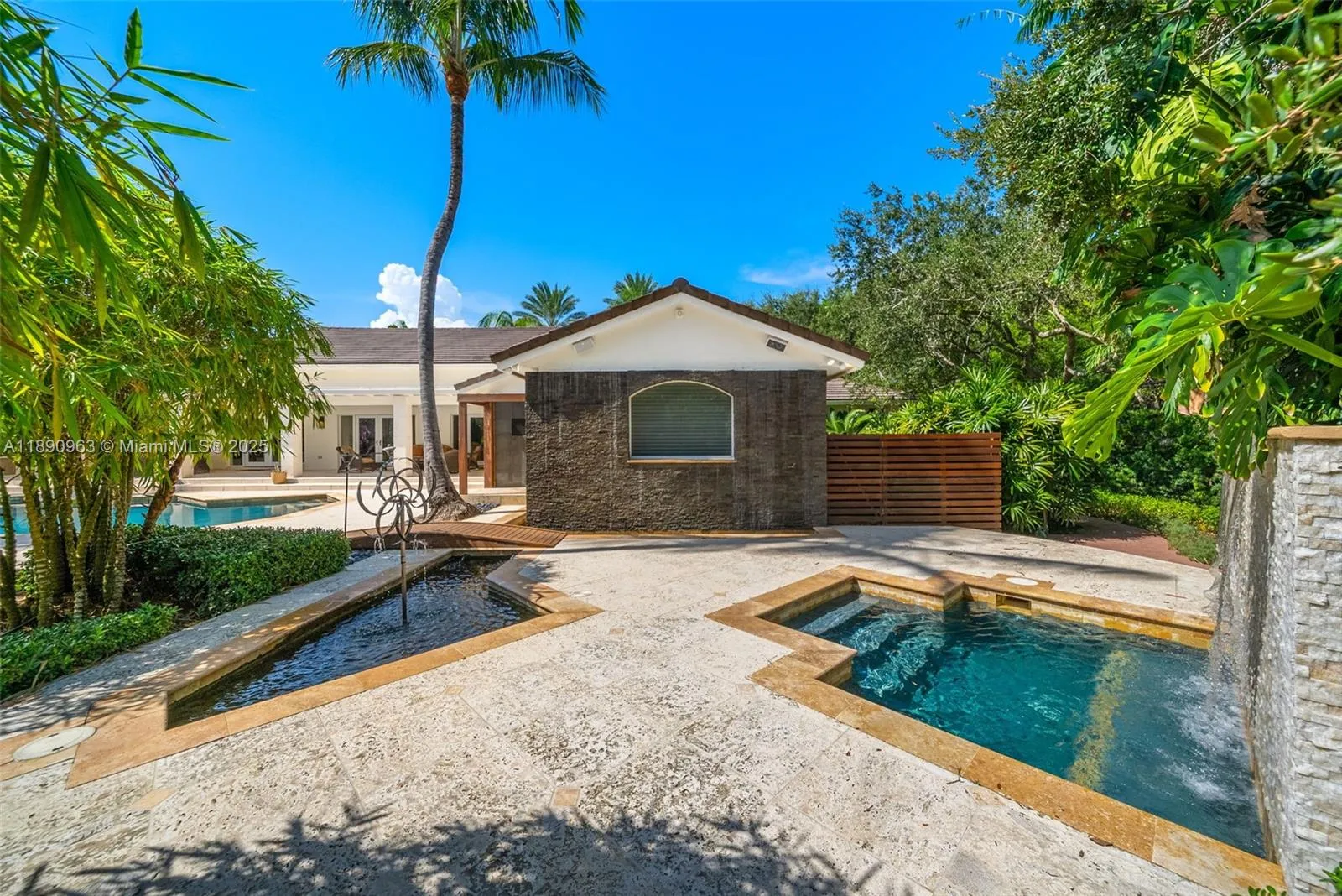 Pinecrest, Florida 33156, United States, 6 Bedrooms Bedrooms, ,7 BathroomsBathrooms,Residential,Active,223821