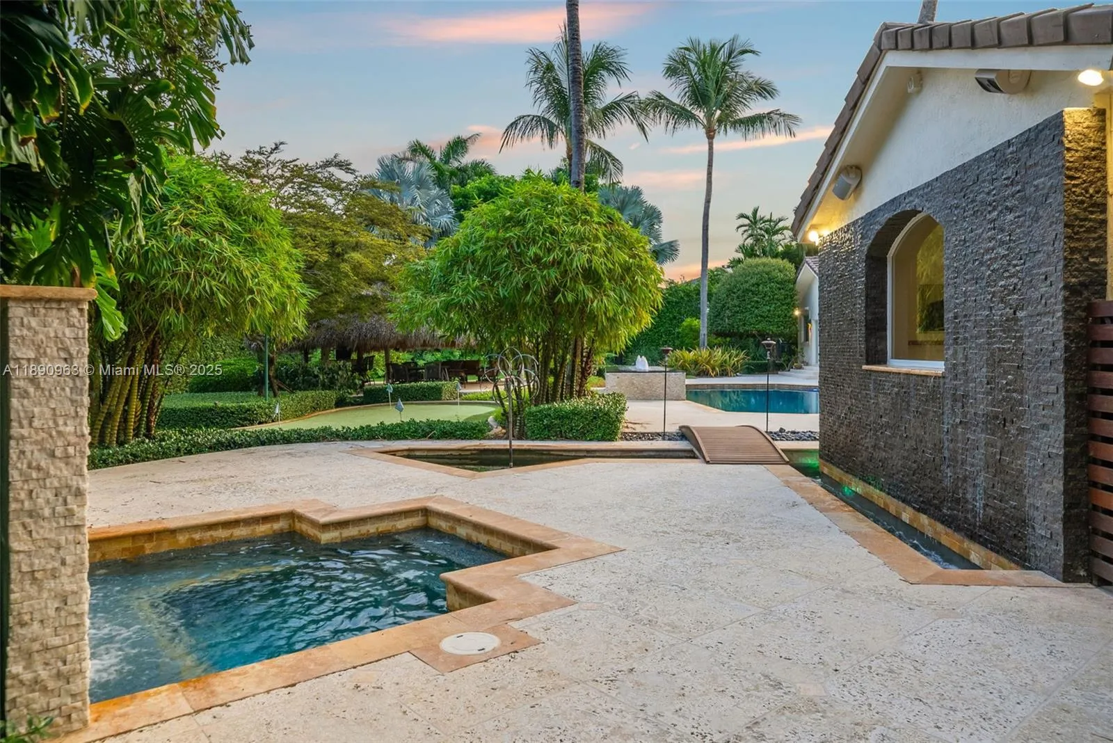 Pinecrest, Florida 33156, United States, 6 Bedrooms Bedrooms, ,7 BathroomsBathrooms,Residential,Active,223821