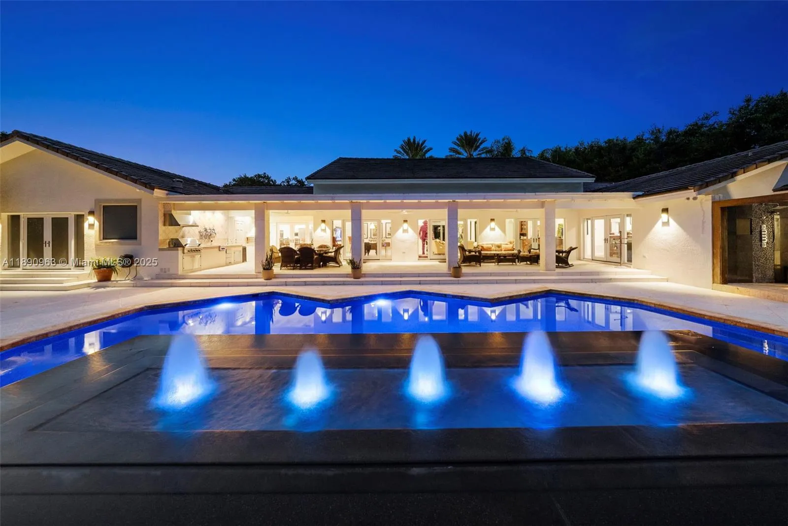 Pinecrest, Florida 33156, United States, 6 Bedrooms Bedrooms, ,7 BathroomsBathrooms,Residential,Active,223821