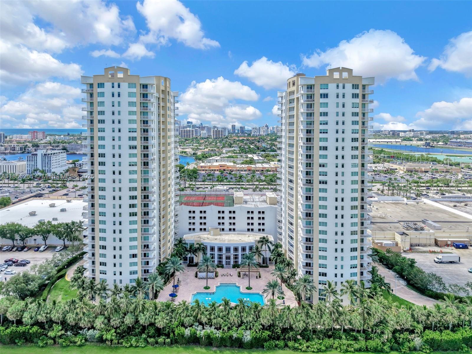 DUO CONDOMINIUM WEST - Residential