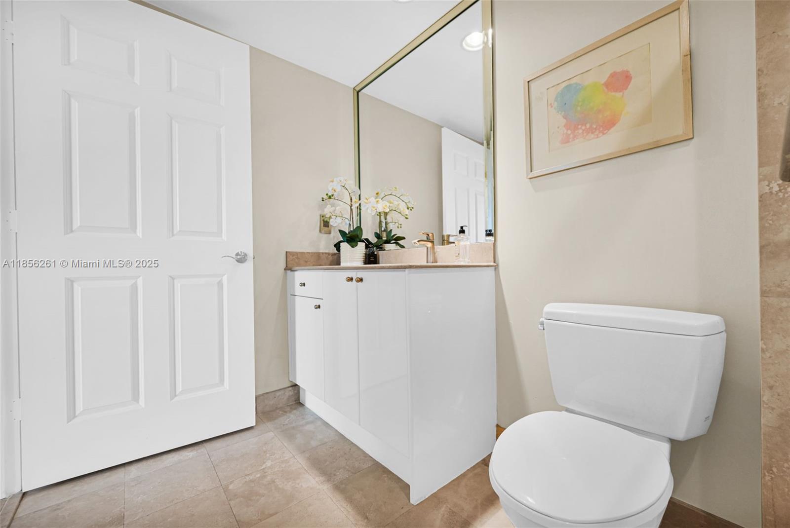 DUO CONDOMINIUM WEST - Residential