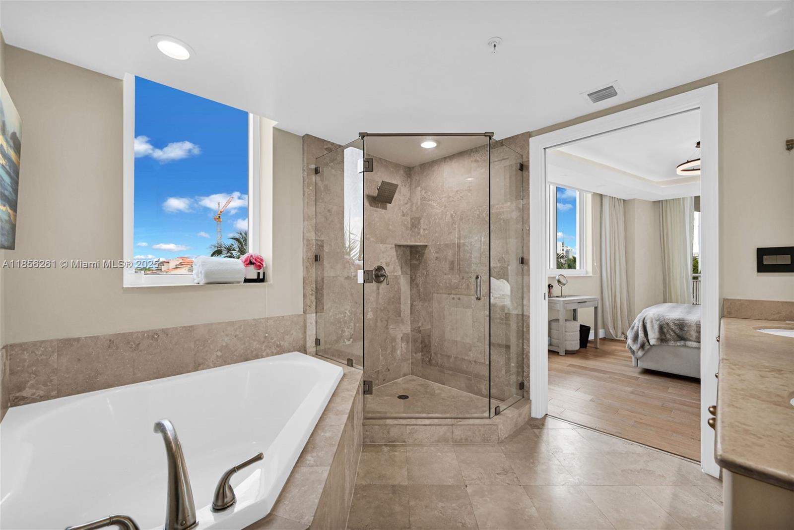 DUO CONDOMINIUM WEST - Residential