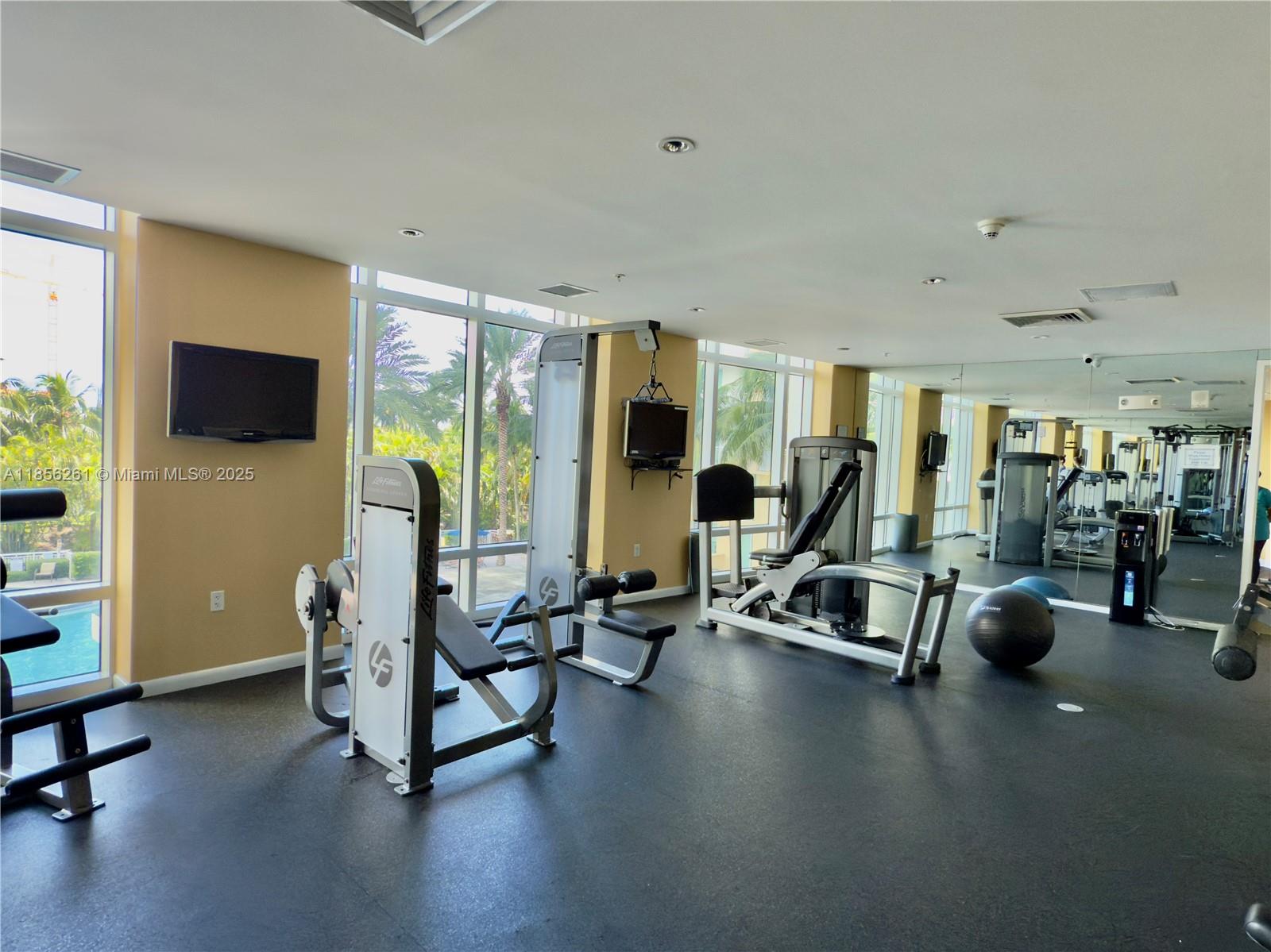 DUO CONDOMINIUM WEST - Residential