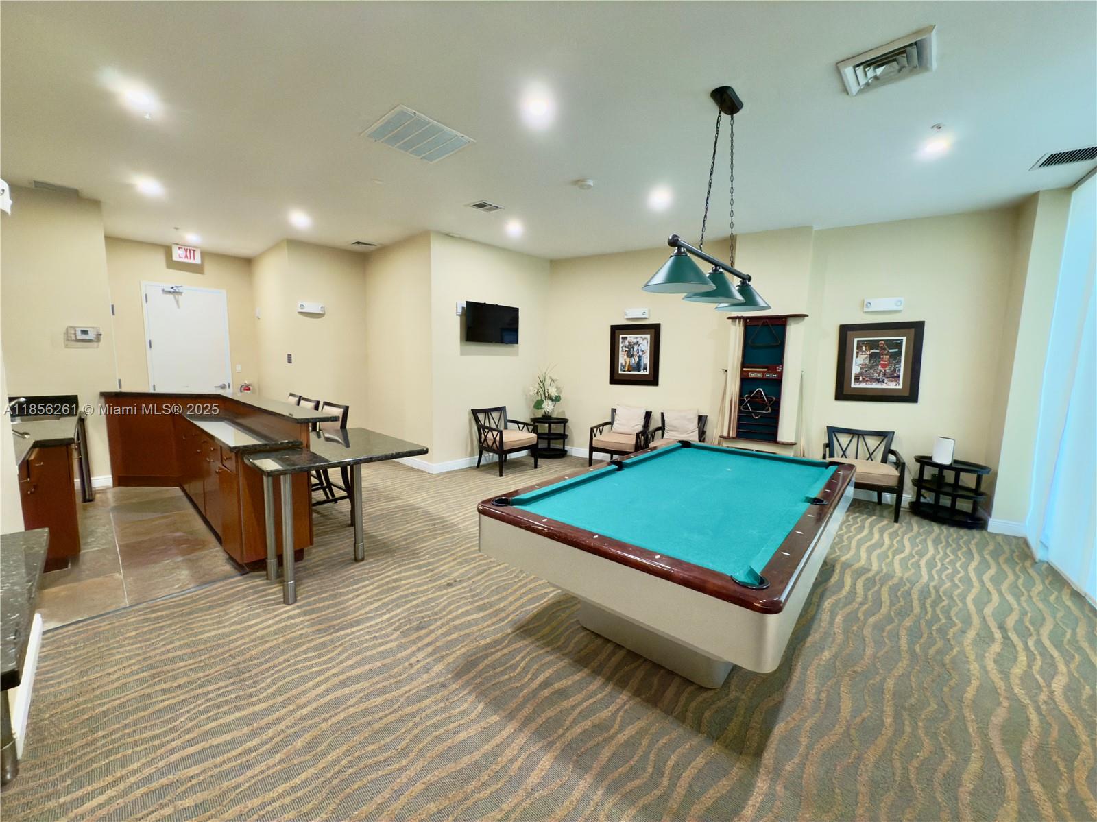 DUO CONDOMINIUM WEST - Residential