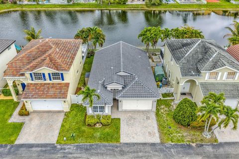 Tiny photo for 5861 S Sable Cir, Margate, FL 33063 (MLS # A12005830)