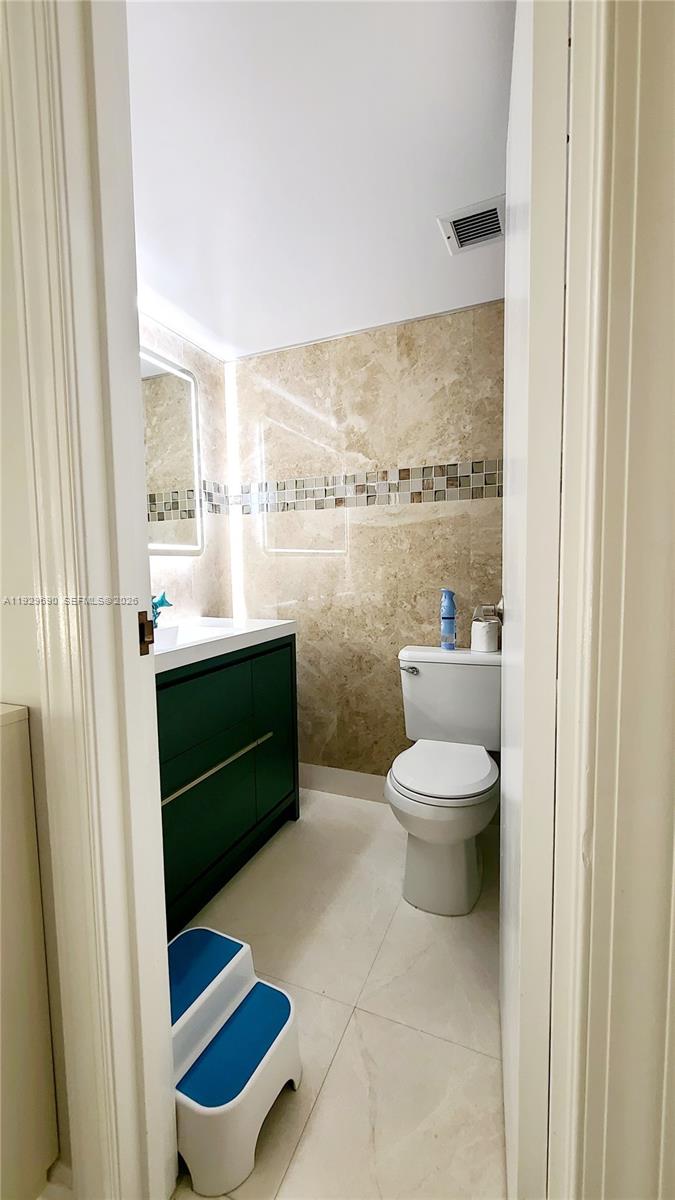 REEF WEST CONDO - Residential