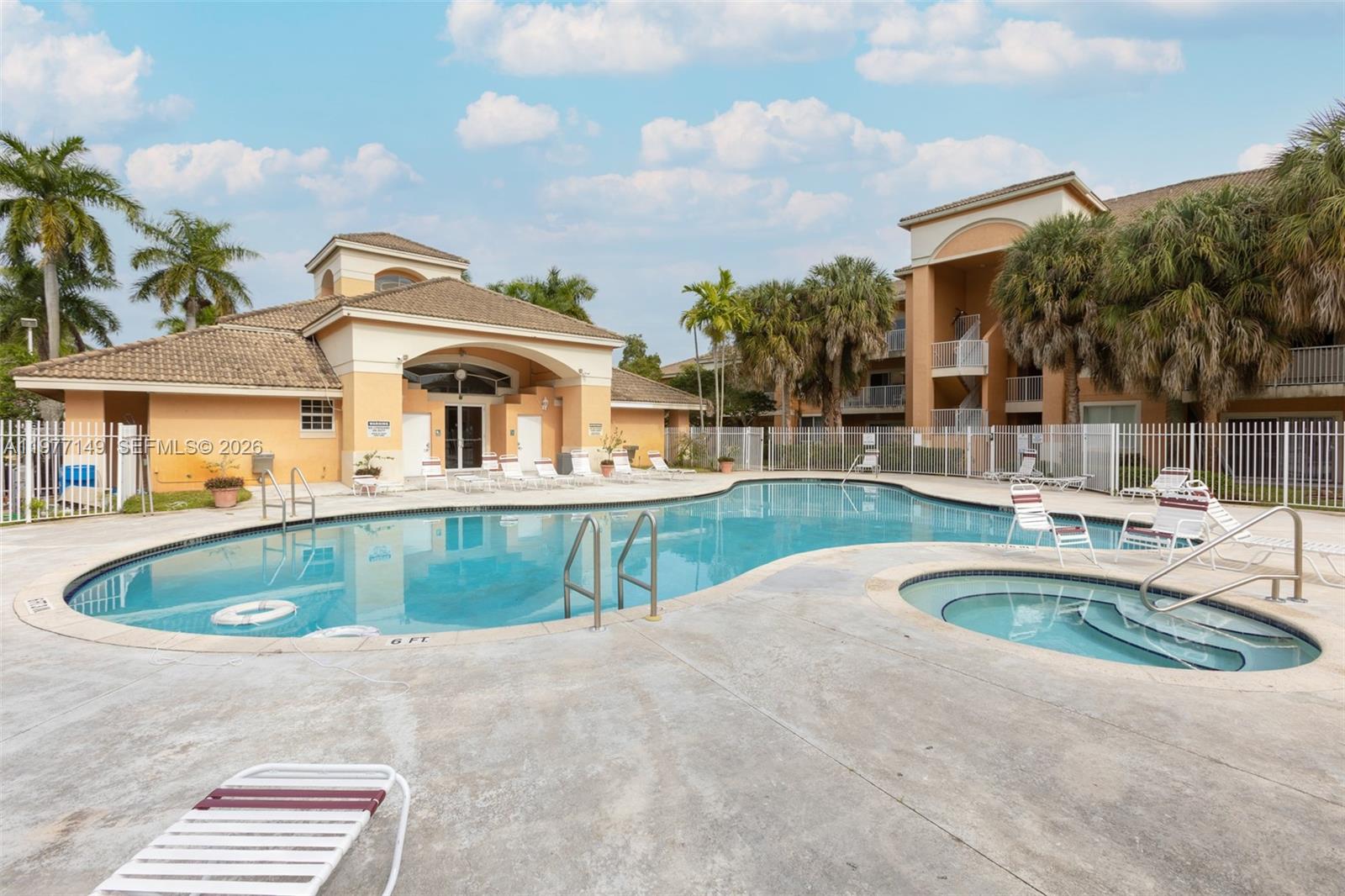 COURTYARDS AT DAVIE CONDO - Residential