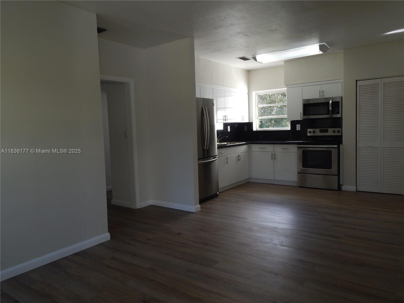 7800 SW 69th ave