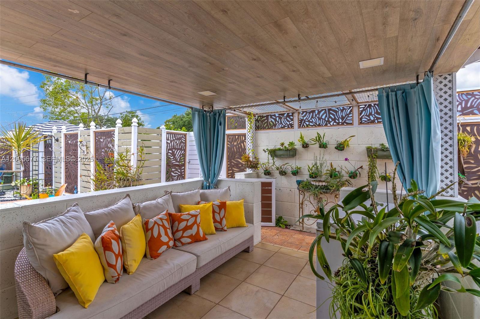 PALM SPRINGS NORTH SEC L - Residential