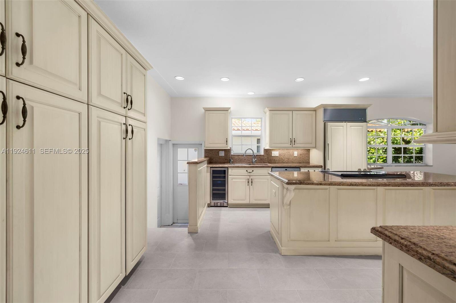 CORAL GABLES C C SEC 3 - Residential