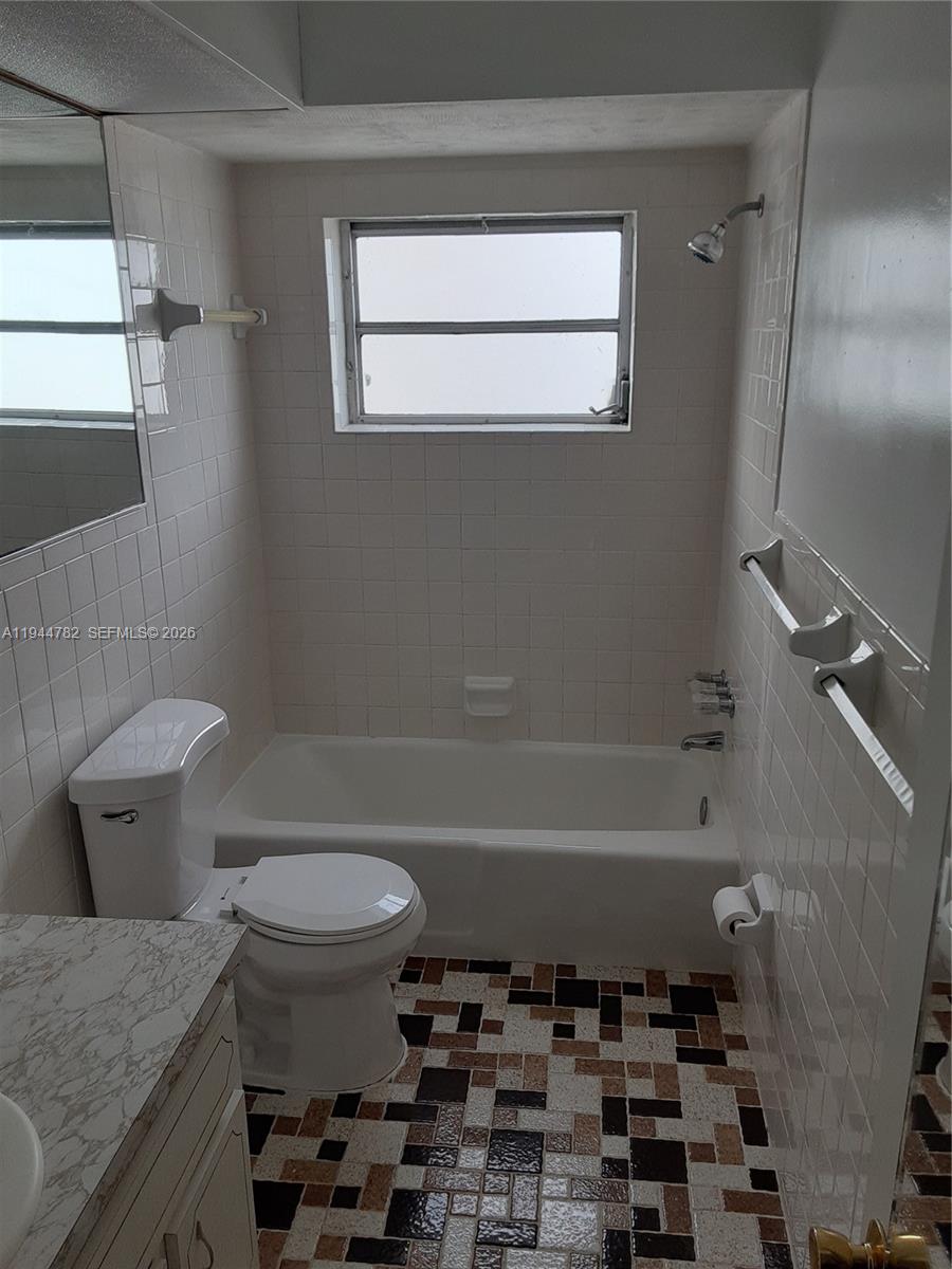 BARCLAY ARMS CONDO - Residential