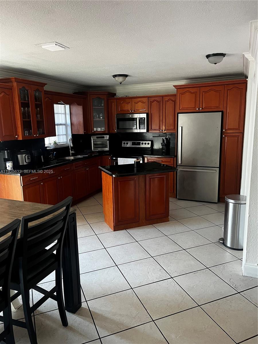 GREENWOOD VILLAS - Residential