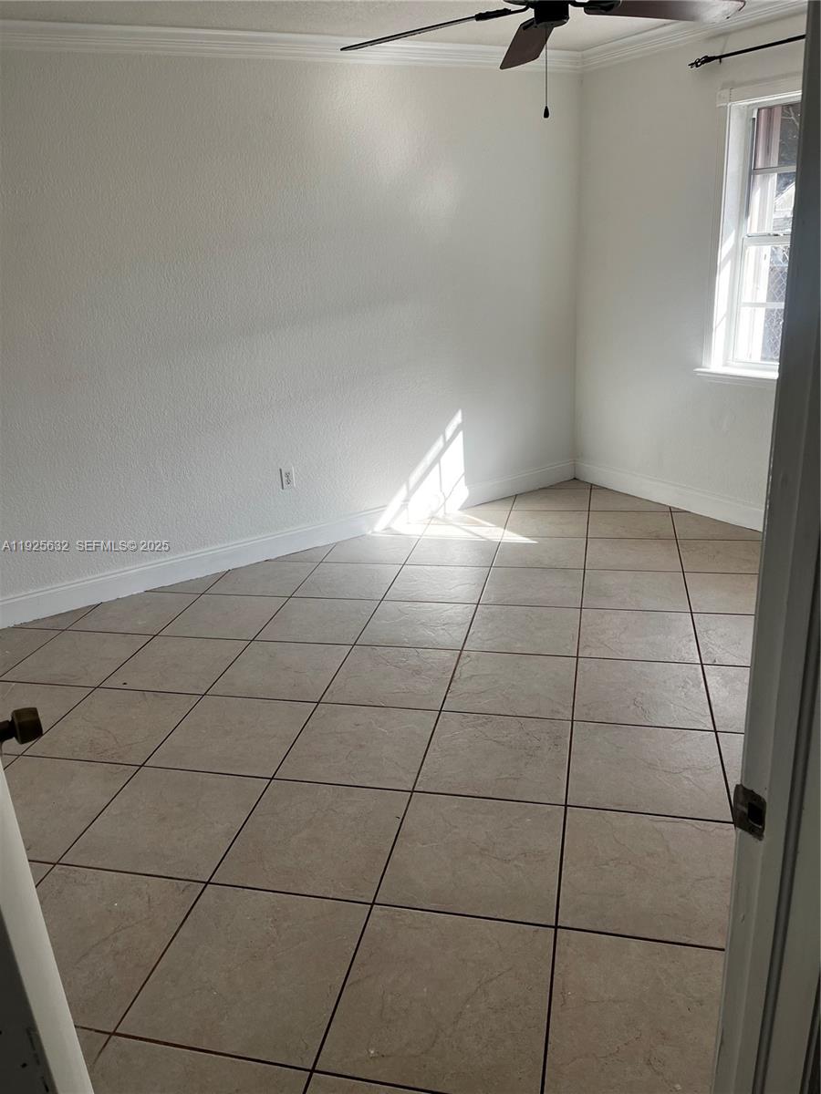 GREENWOOD VILLAS - Residential