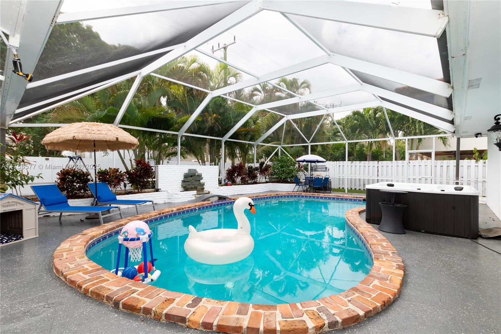 COUNTRY CLUB VILLAGE SEC - Residential Lease