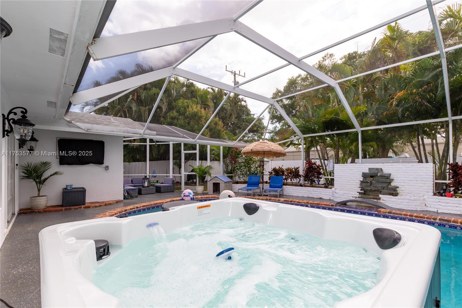 COUNTRY CLUB VILLAGE SEC - Residential Lease