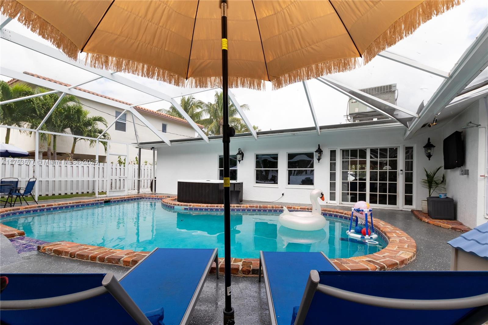 COUNTRY CLUB VILLAGE SEC - Residential Lease