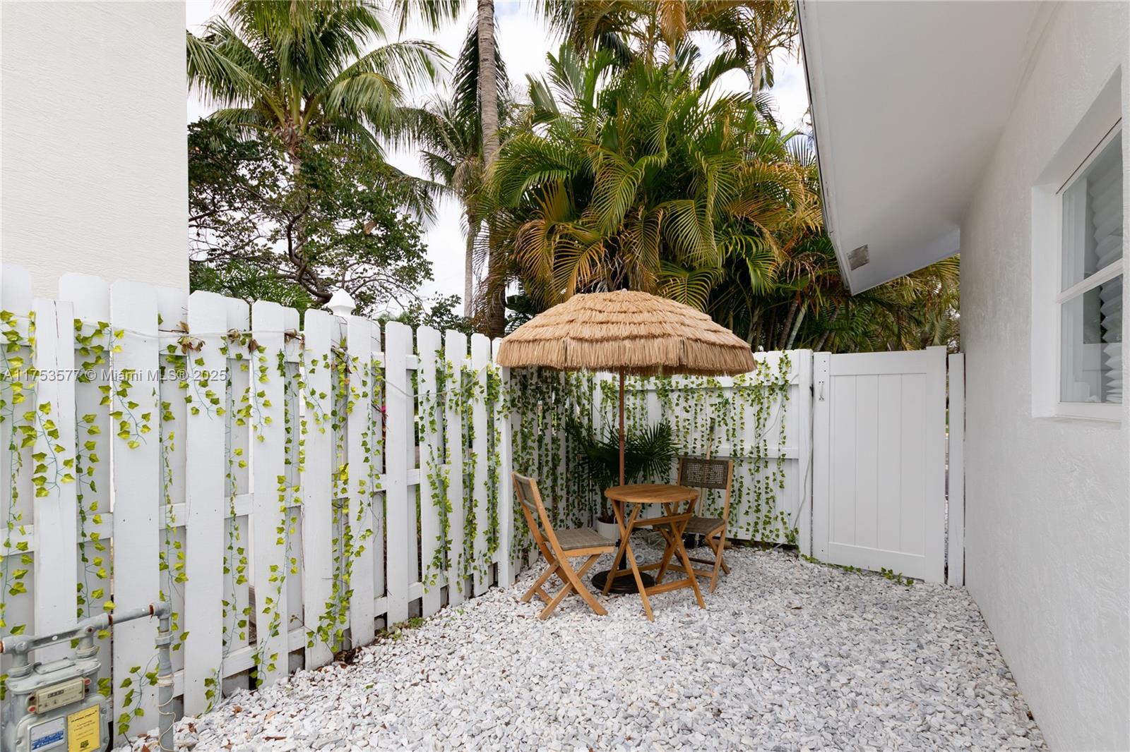 COUNTRY CLUB VILLAGE SEC - Residential Lease