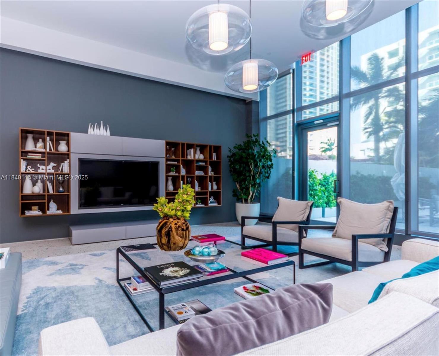 ICON BAY CONDO - Residential Lease