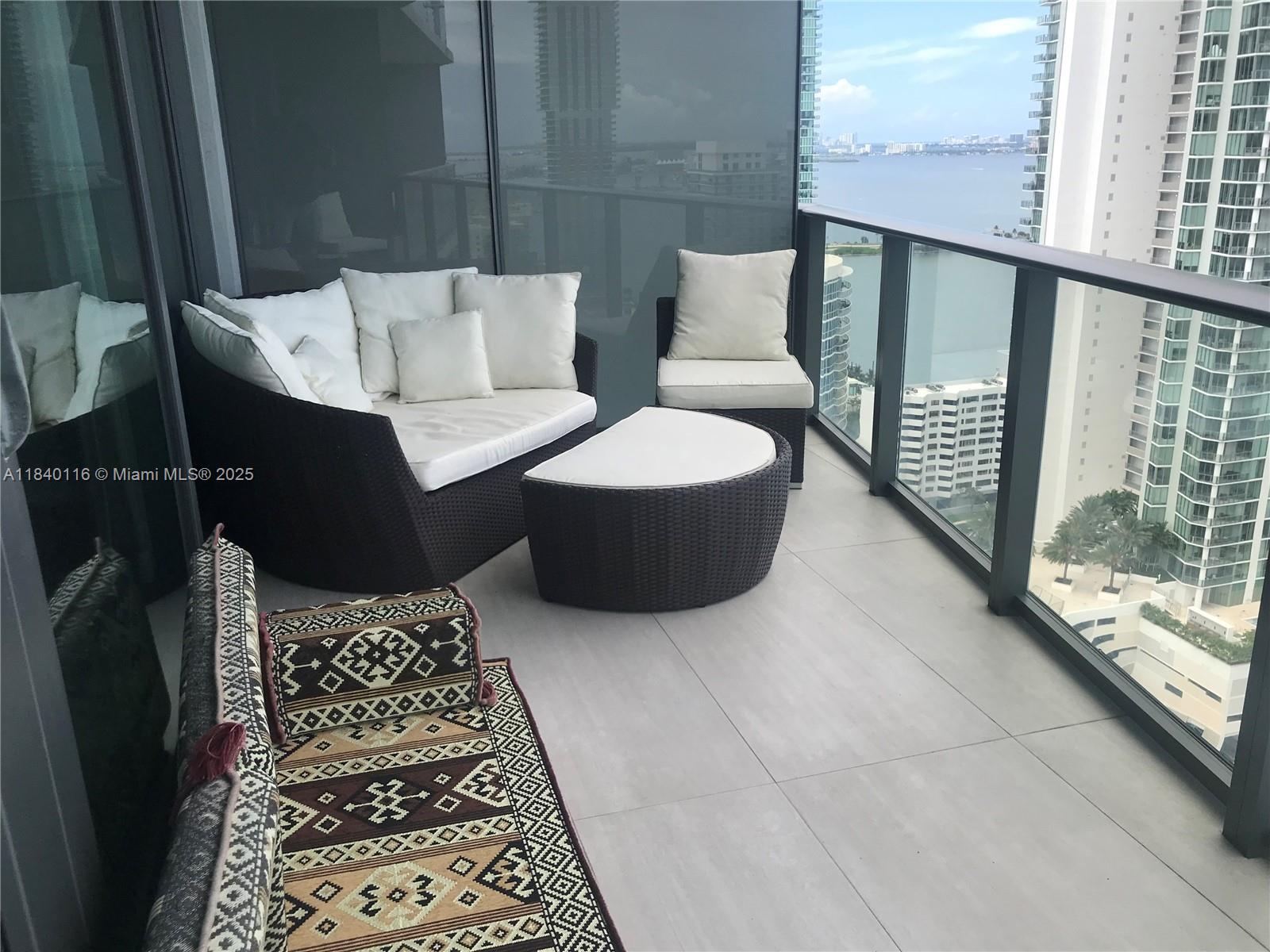 ICON BAY CONDO - Residential Lease