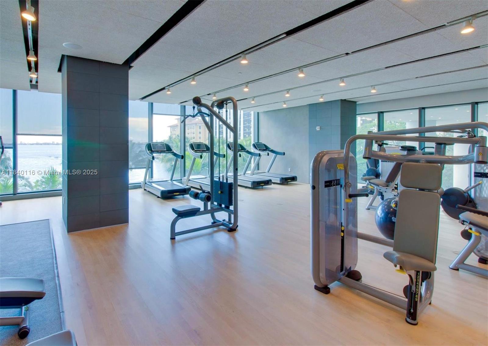 ICON BAY CONDO - Residential Lease