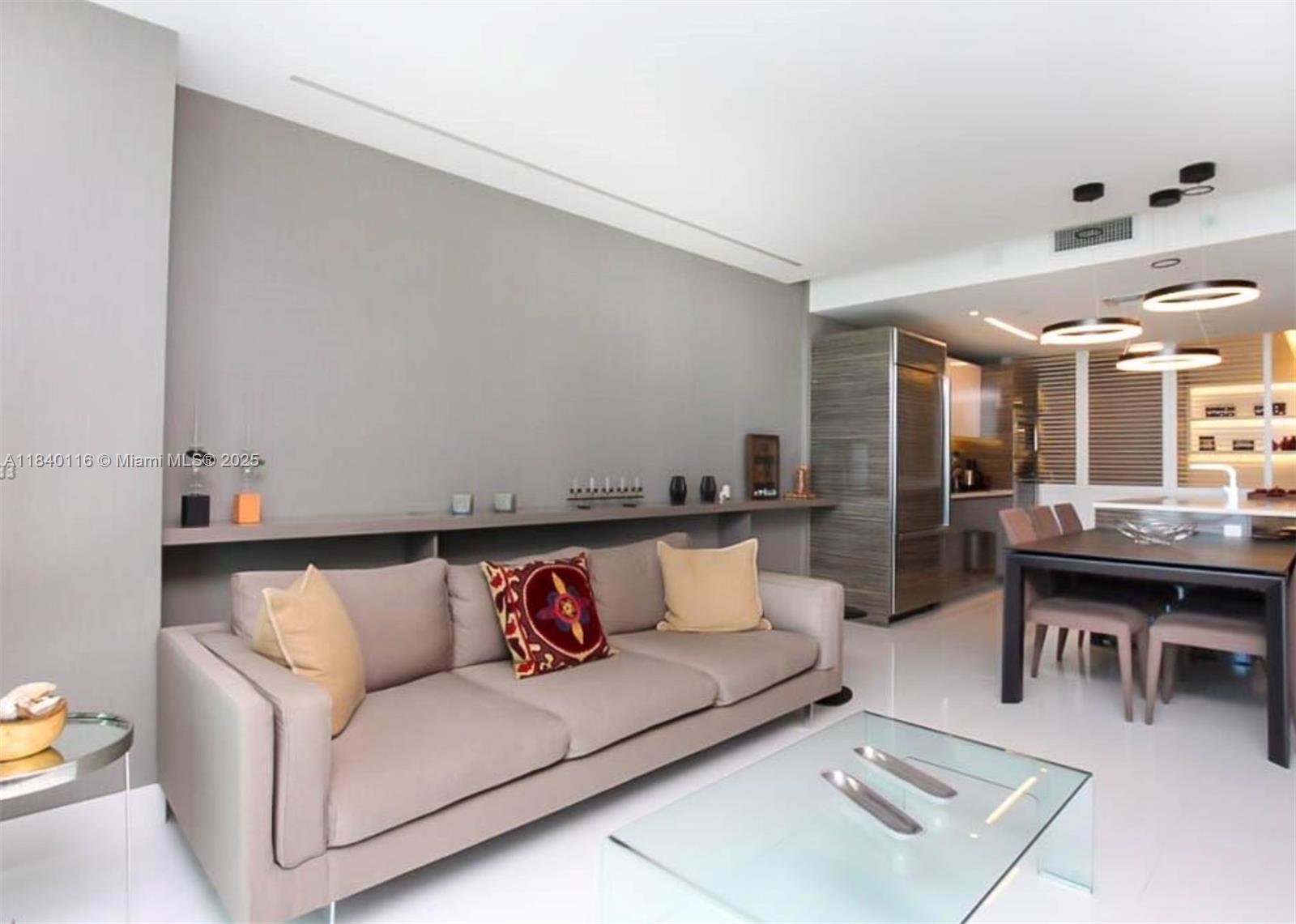 ICON BAY CONDO - Residential Lease