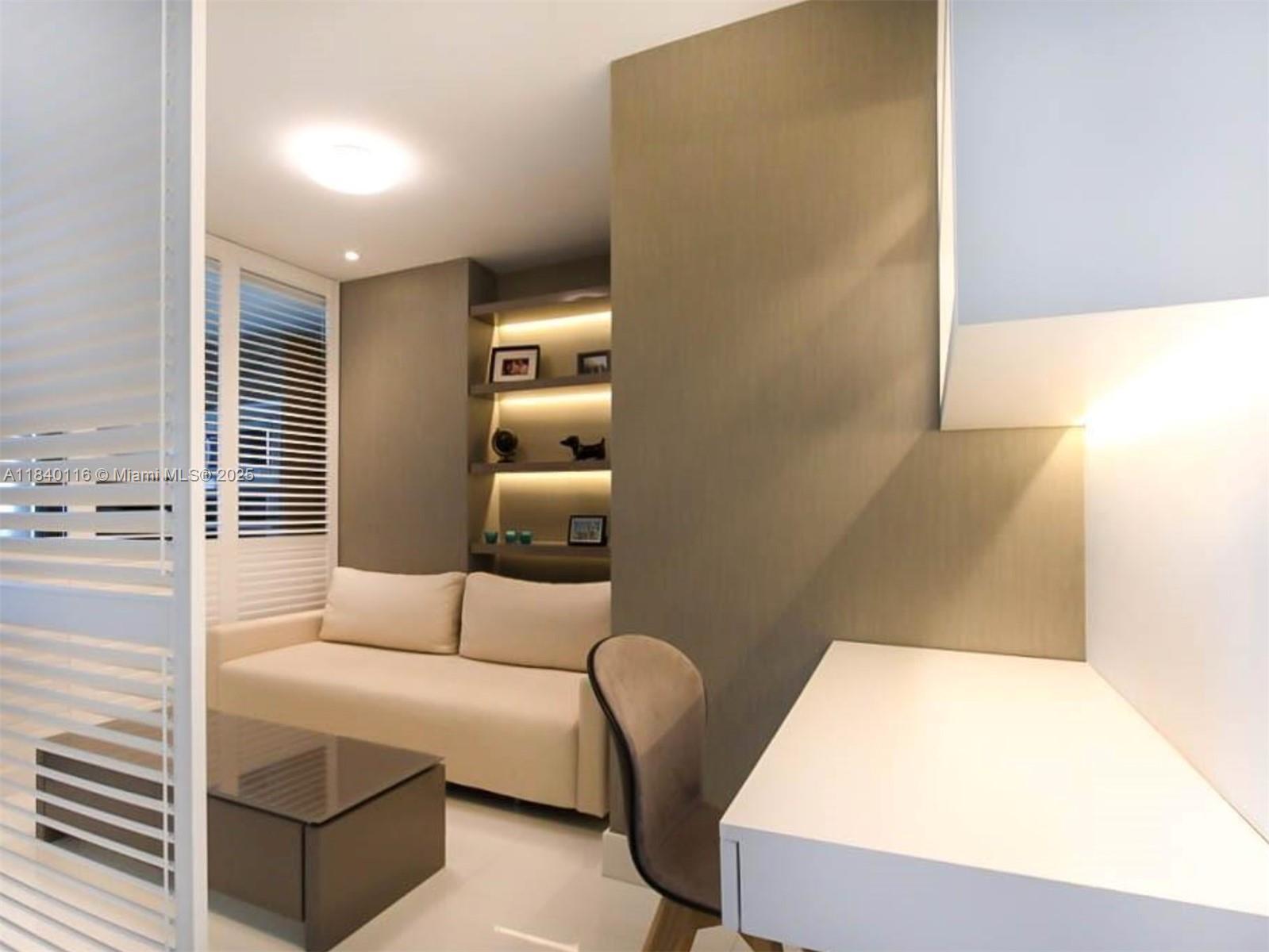 ICON BAY CONDO - Residential Lease